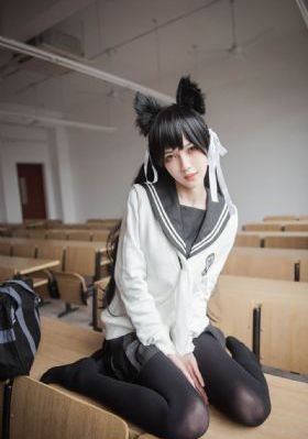 我让我最想被拥抱的人威胁了